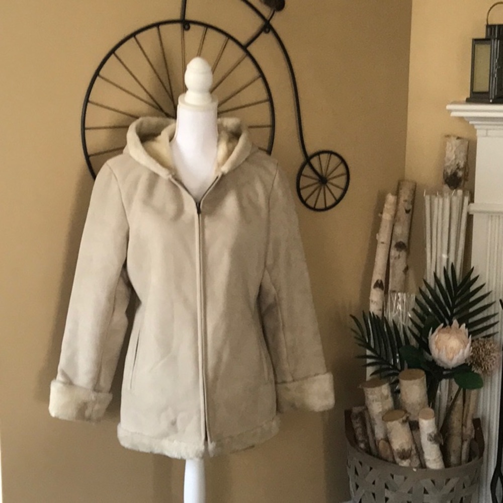 Women’s suede coat